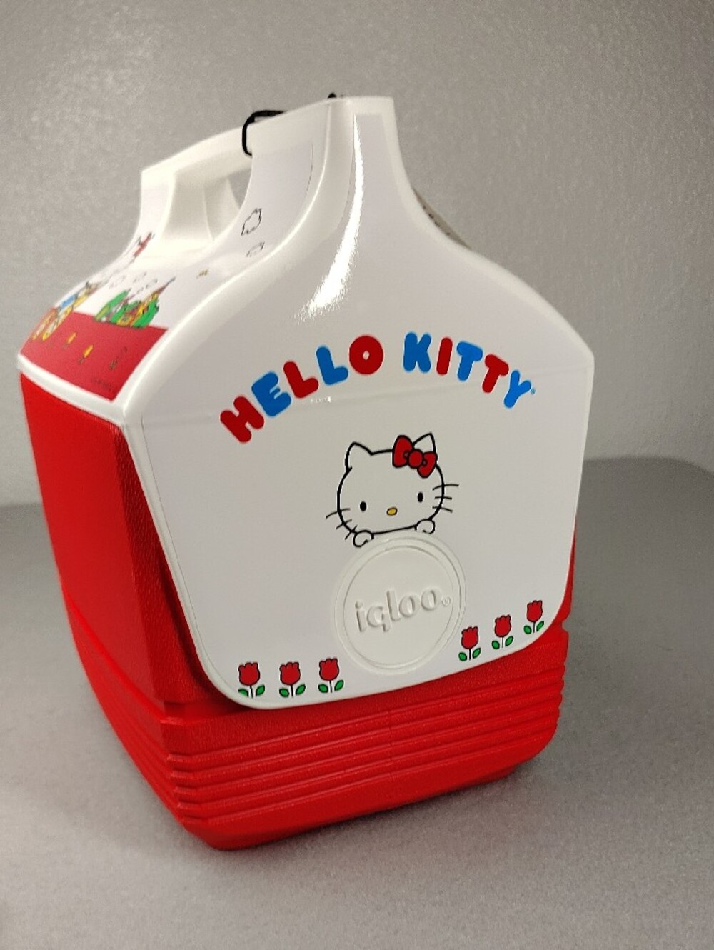 Igloo X Hello Kitty Collab Series Cooler - Picture 6 of 13